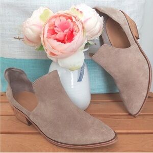 Chinese Laundry suede boots sz 8 tan Beige leather d'orsay shootie pointed Toes